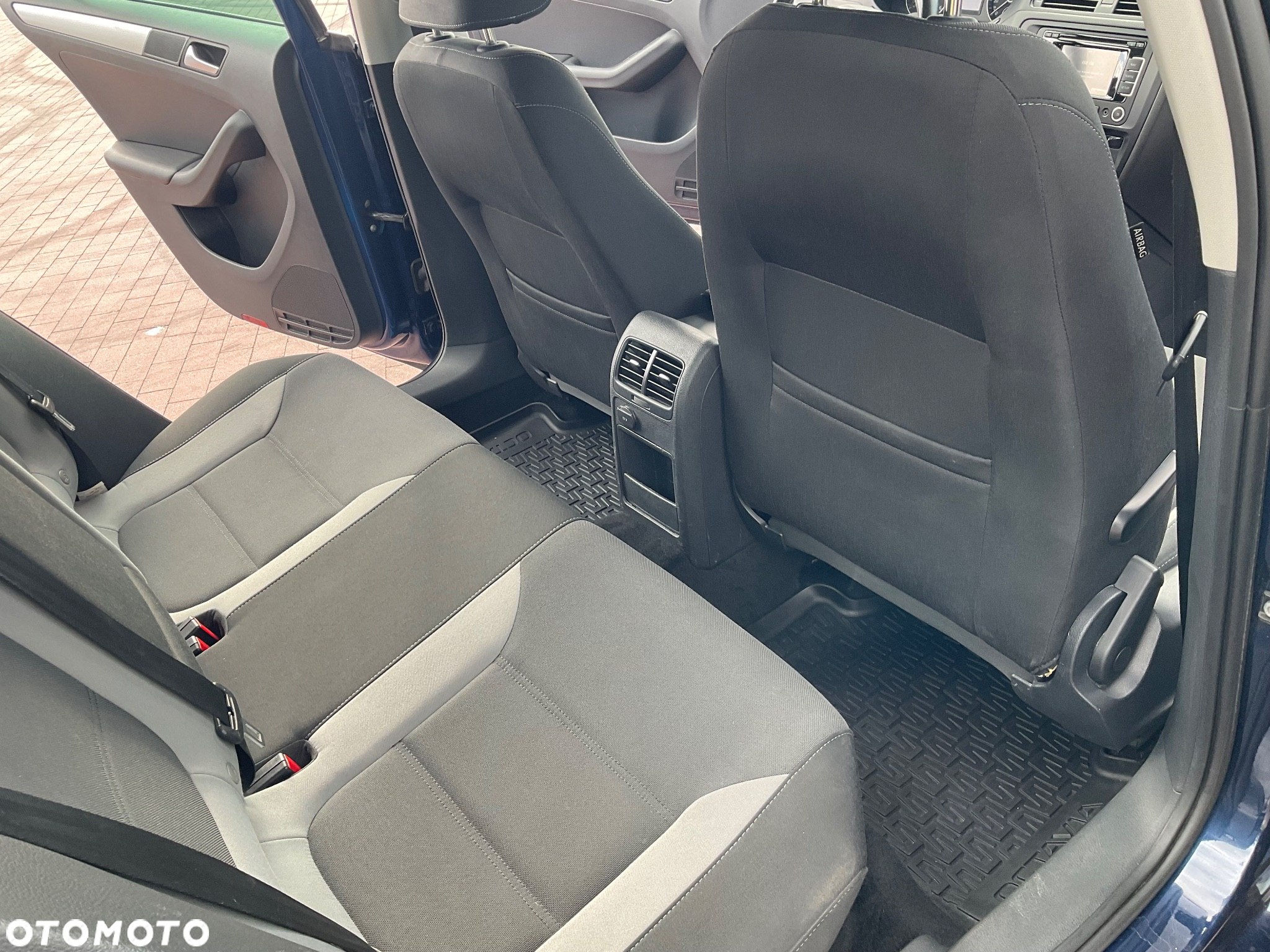 Volkswagen Jetta 2.0 TDI Life - 21