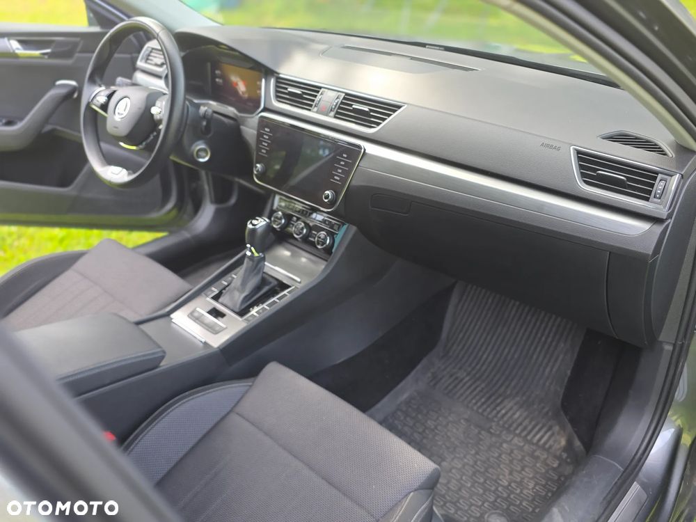 Skoda Superb 2.0 TDI SCR Style DSG - 10