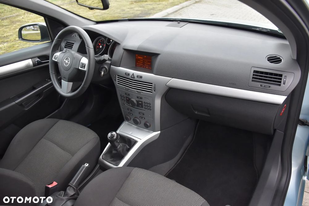 Opel Astra 1.8 Innovation - 19