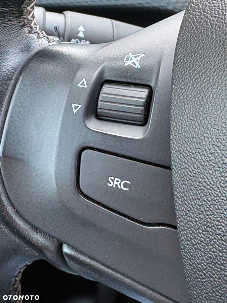 Peugeot 208 1.2 PureTech Allure - 19