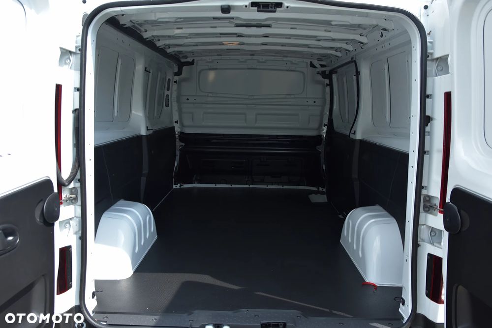 Renault Trafic 2.0 150KM - 9