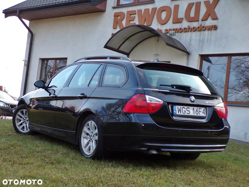 BMW Seria 3 320d DPF Efficient Dynamics Edition - 4