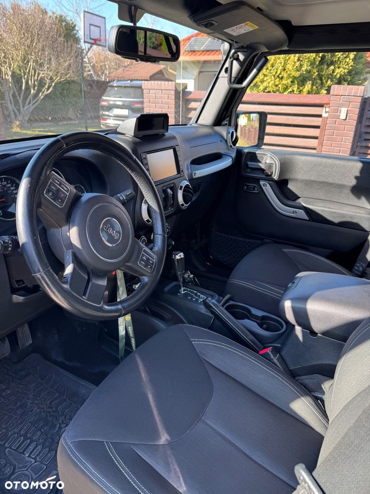 Jeep Wrangler 2.8 CRD Unlim Rubicon - 6