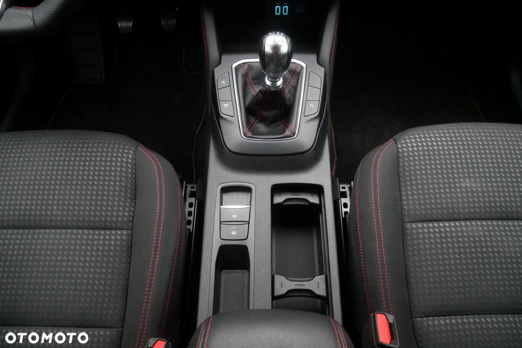 Ford Kuga - 11
