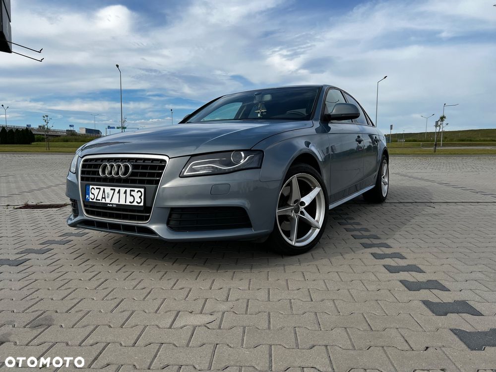 Audi A4 Limousine - 4