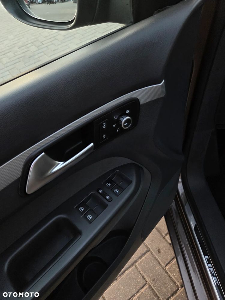 Volkswagen Touran 2.0 TDI DPF DSG Highline - 24