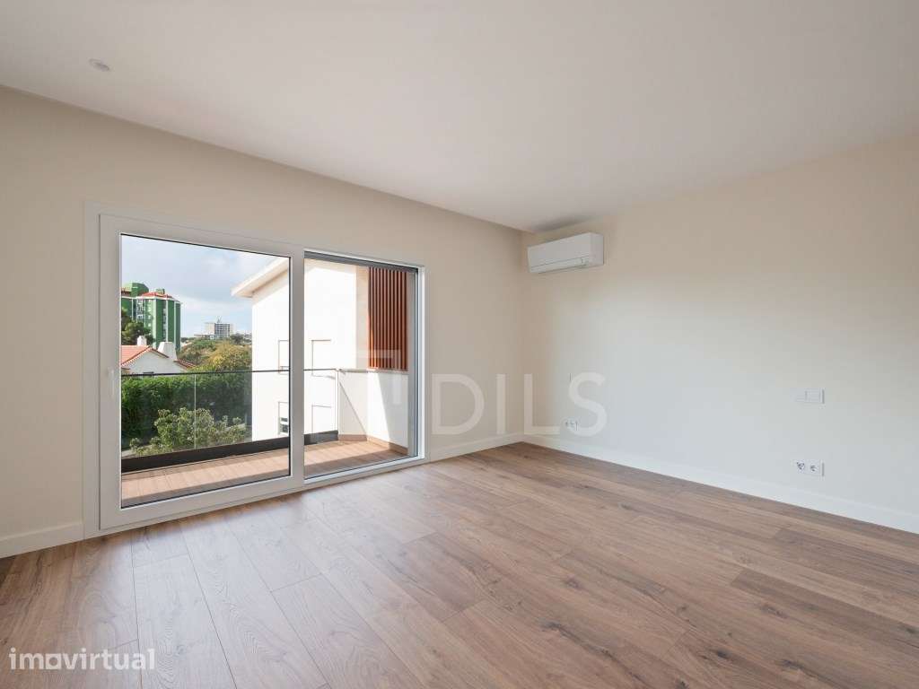 Apartamento T3 novo, com box para 2 carros, no centro de Cascais - Grande imagem: 2/21