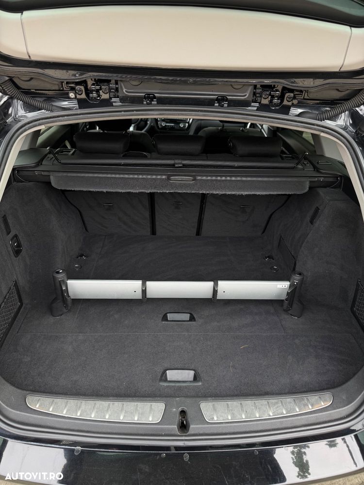 BMW Seria 3 318d Touring Aut. - 19