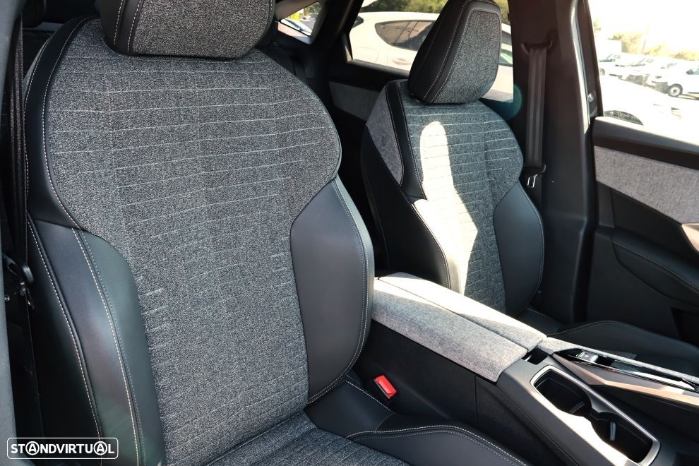 Peugeot 3008 1.2 Hybrid Allure e-DCS6 - 13