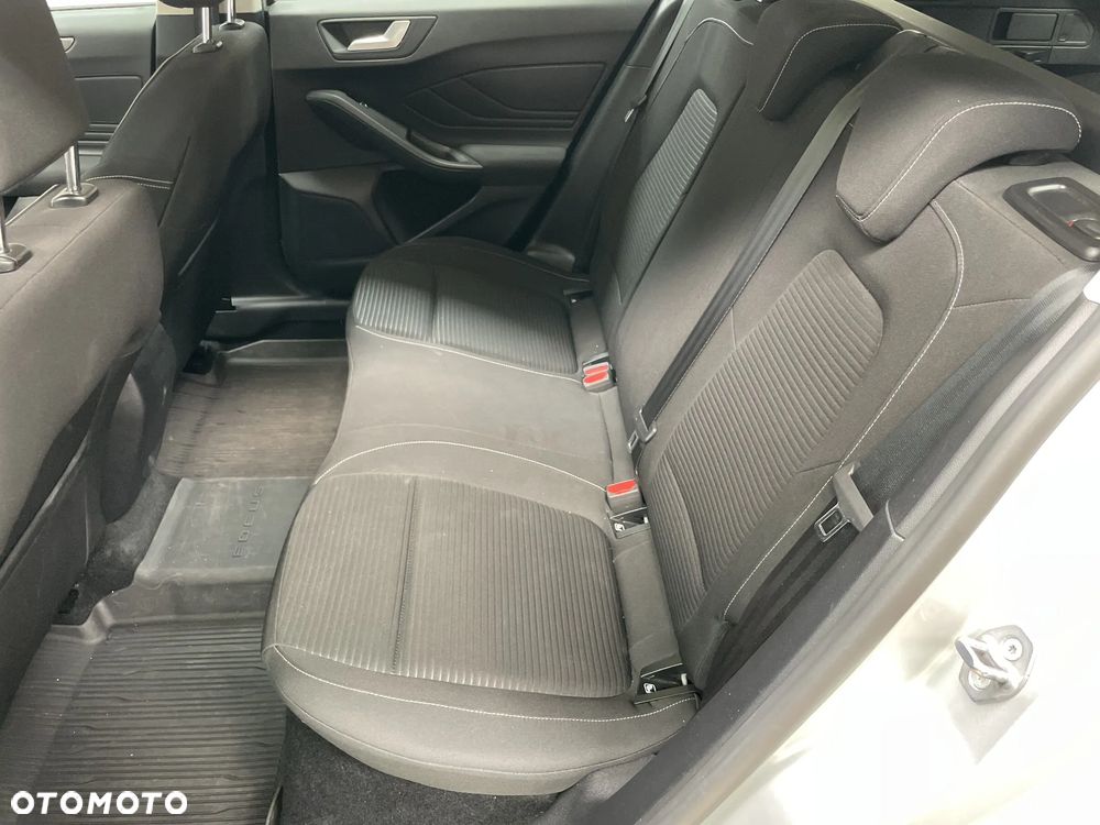Ford Focus 1.0 EcoBoost Titanium - 17