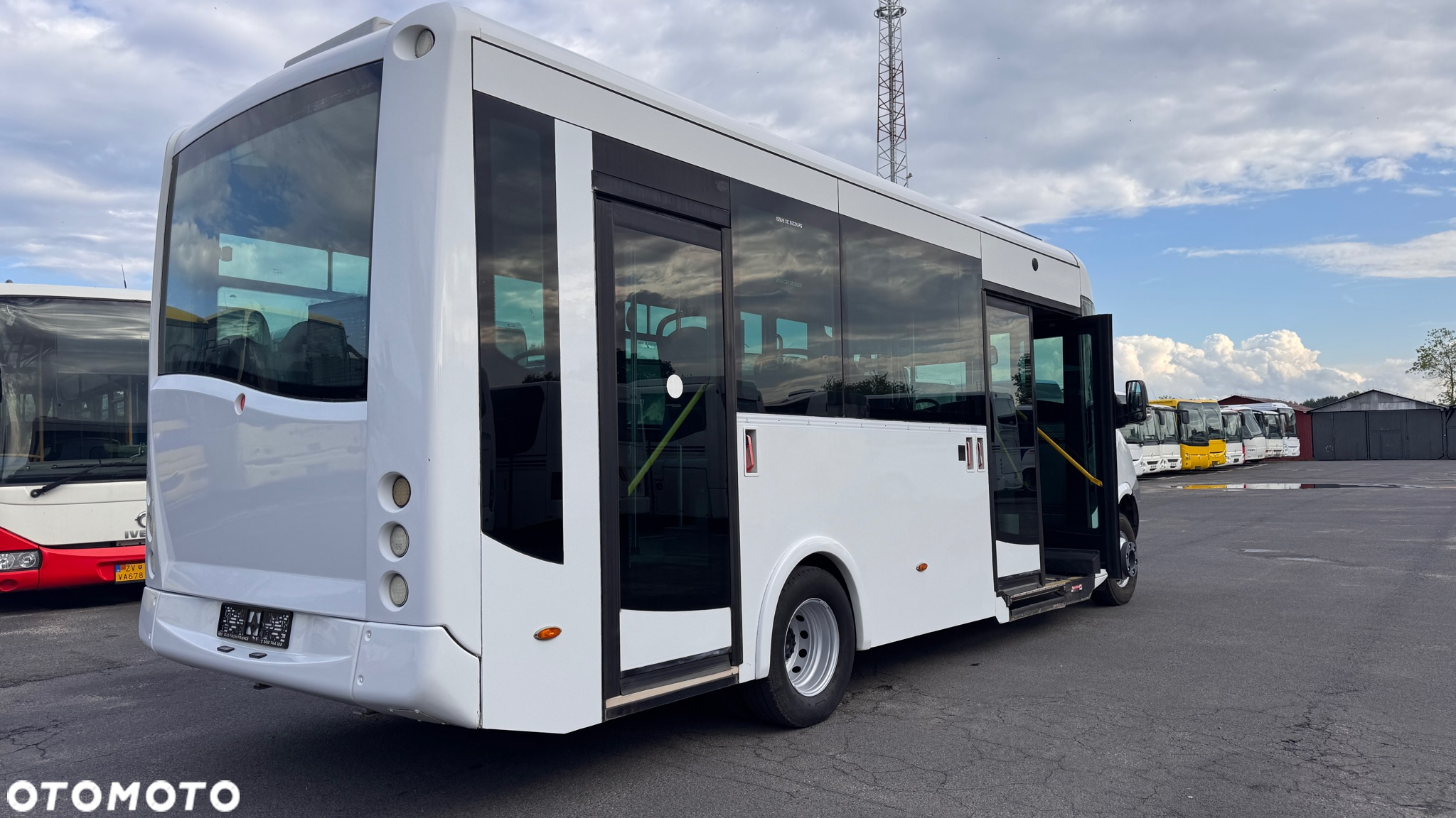 Irisbus Cytios 4/ miejski niskowejściowy/ Klimatyzacja /Cena:83000 zł netto - 5
