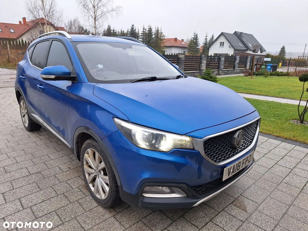 MG ZS - 1