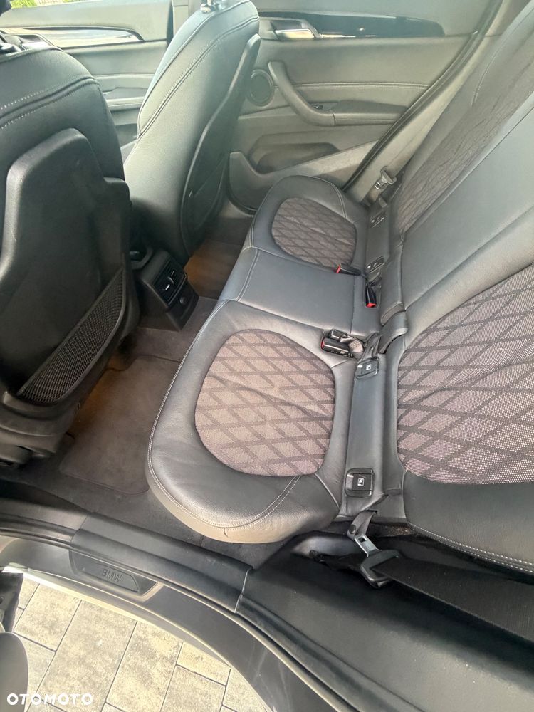 BMW X1 sDrive20i xLine - 38
