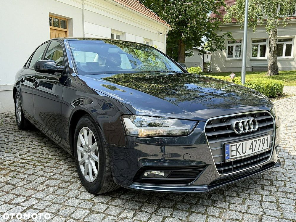 Audi A4 Limousine - 3