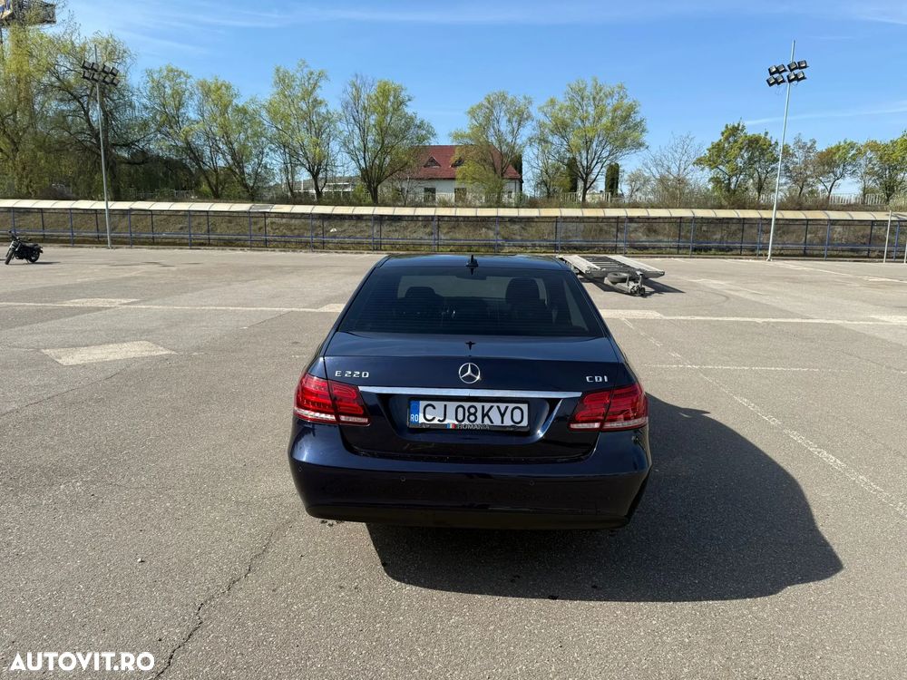 Mercedes-Benz E 220 BlueTEC BlueEFFICIENCY 7G-TRONIC Edition - 4