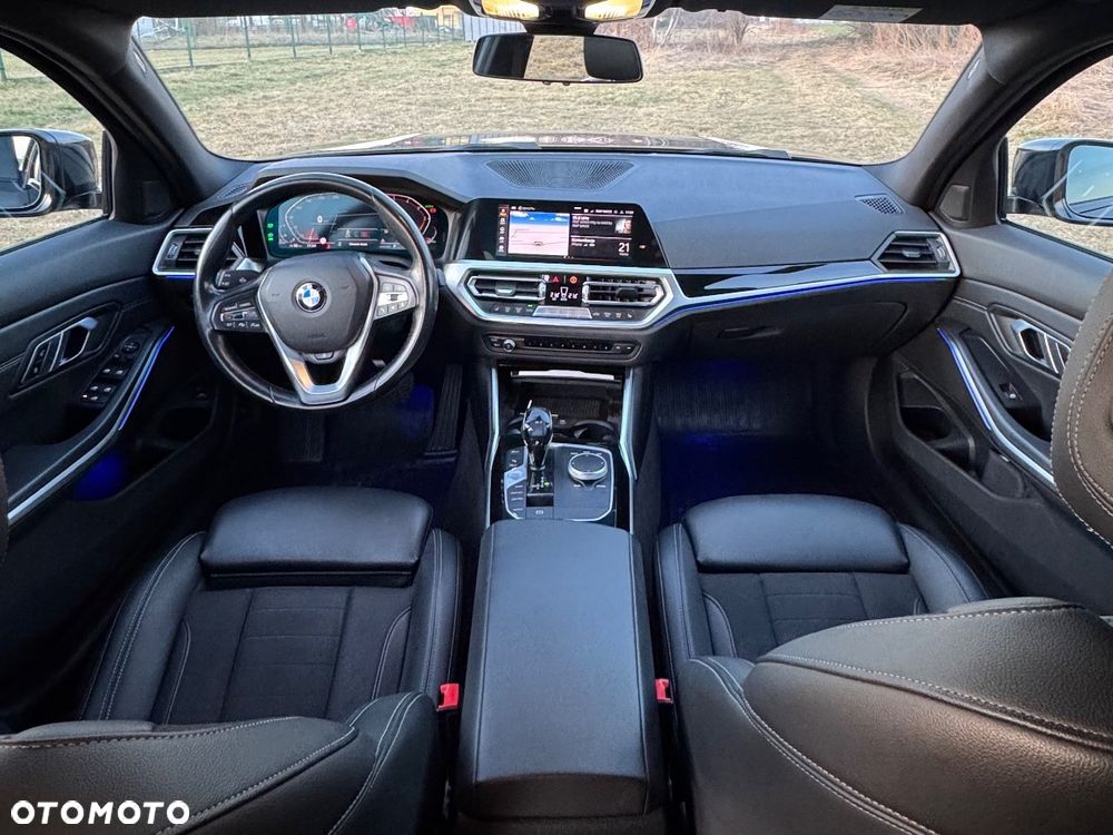 BMW Seria 3 320d Sport Line - 16