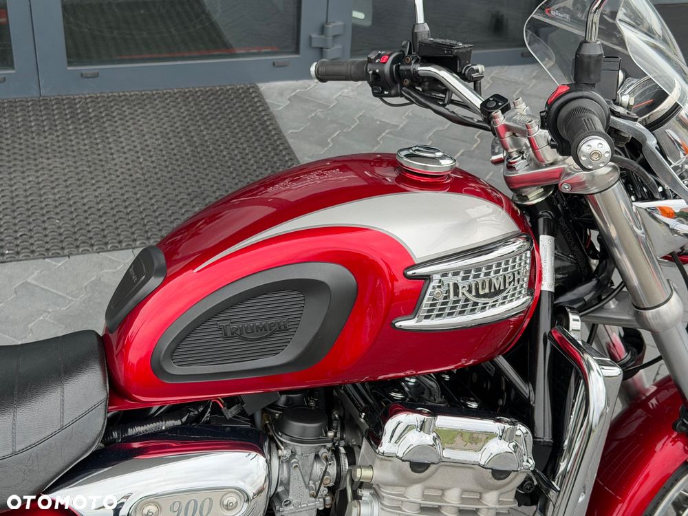 Triumph Thunderbird - 12