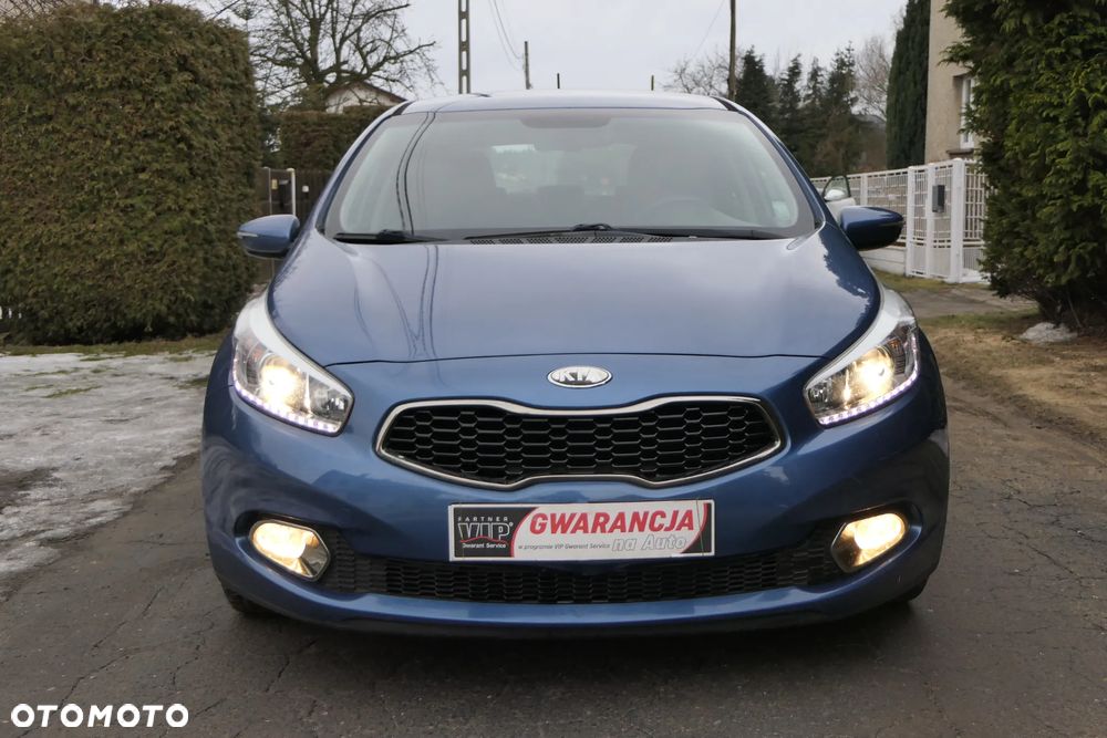 Kia Ceed 1.6 GDI Dream-Team Edition - 15