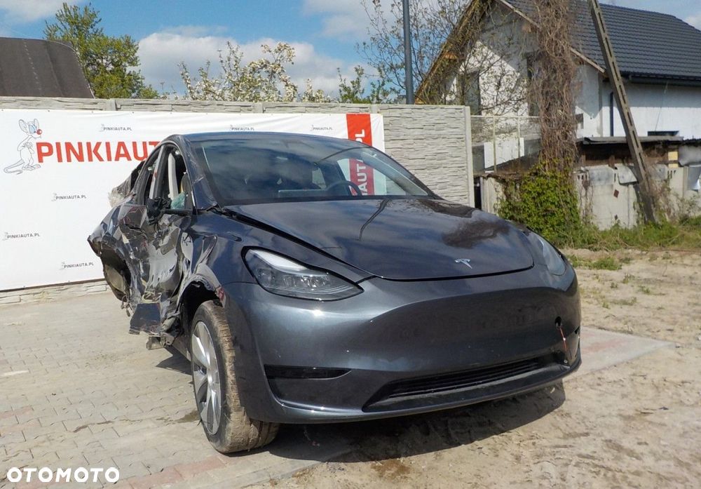 Tesla Y RWD - 2