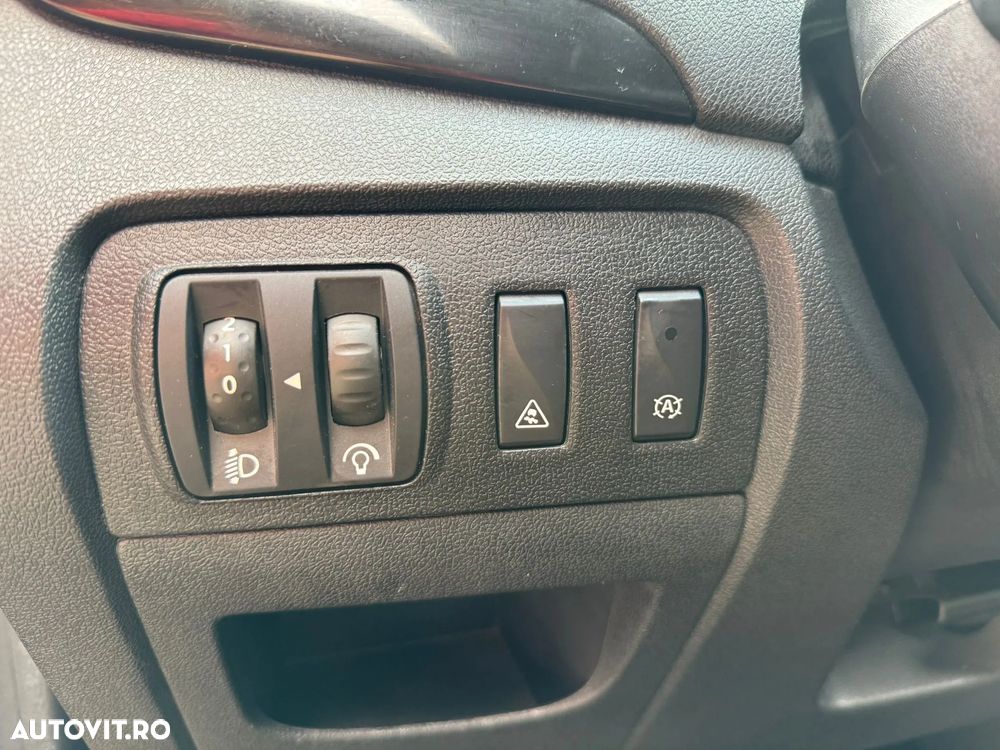 Renault Scenic ENERGY dCi 130 Start & Stop Euro 6 Bose Edition - 19