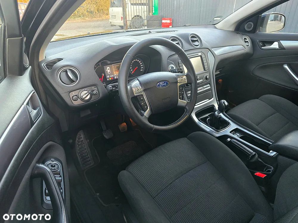 Ford Mondeo 2.2 TDCi Titanium X - 24