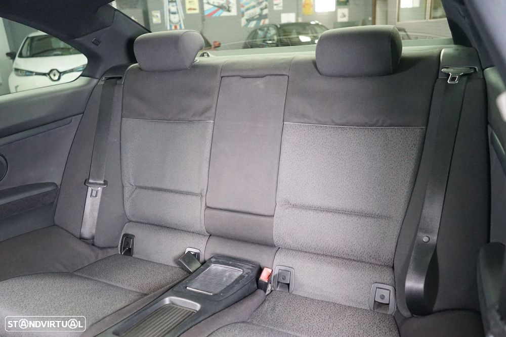 BMW 320 d Coupe Auto - 40