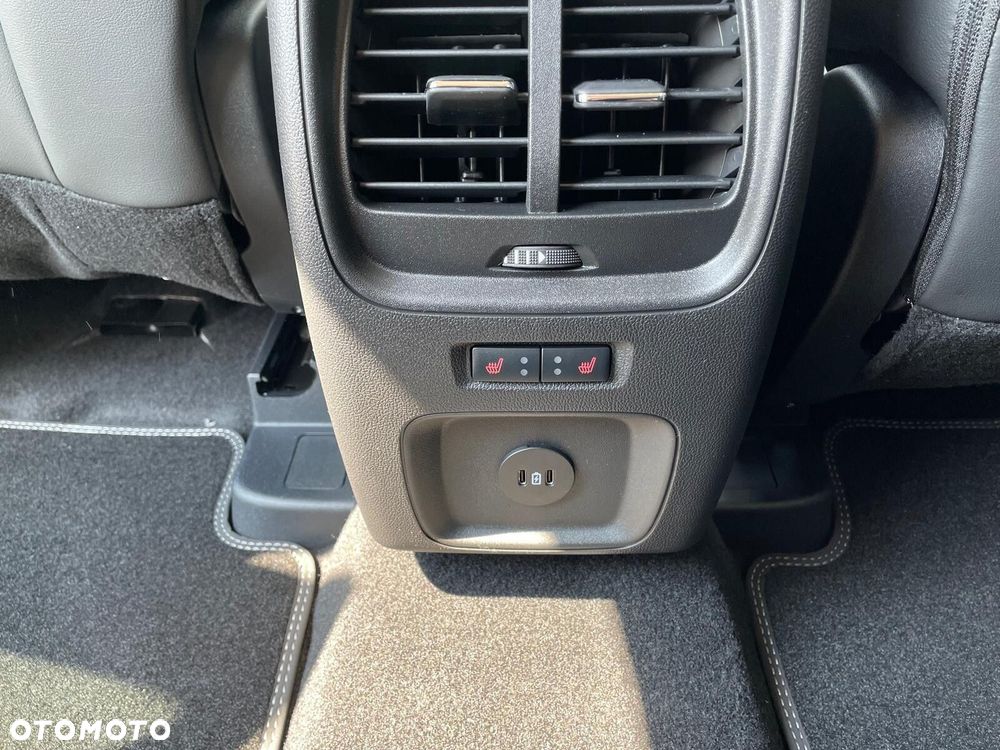 Ford Kuga - 35