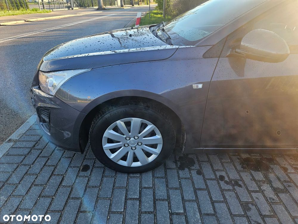 Chevrolet Cruze - 17
