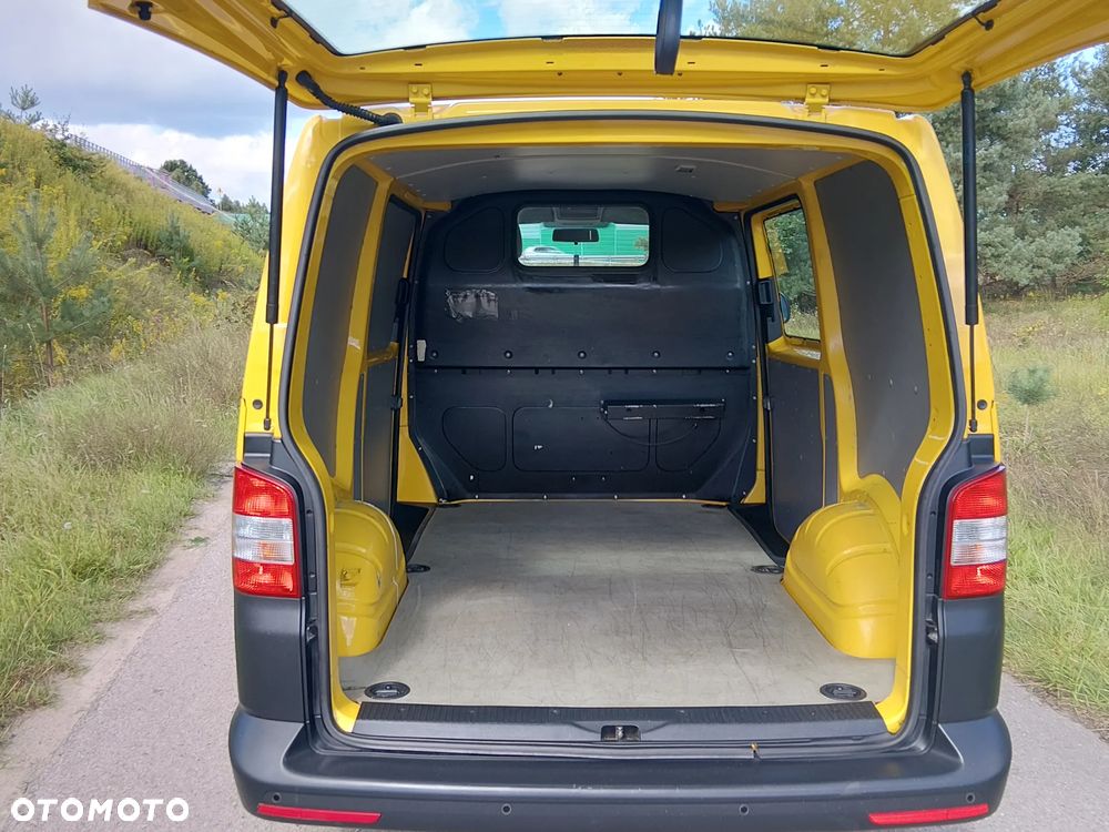 Volkswagen Transporter - 9