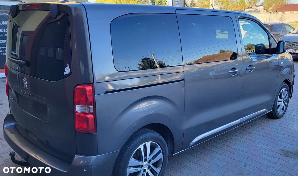 Peugeot Traveller - 6