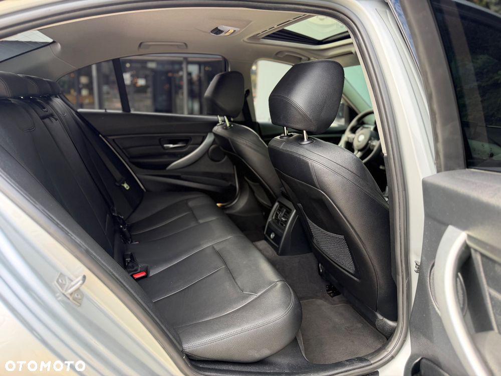 BMW Seria 3 - 11