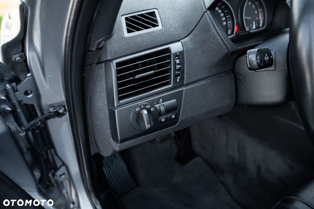 BMW X3 3.0i - 27