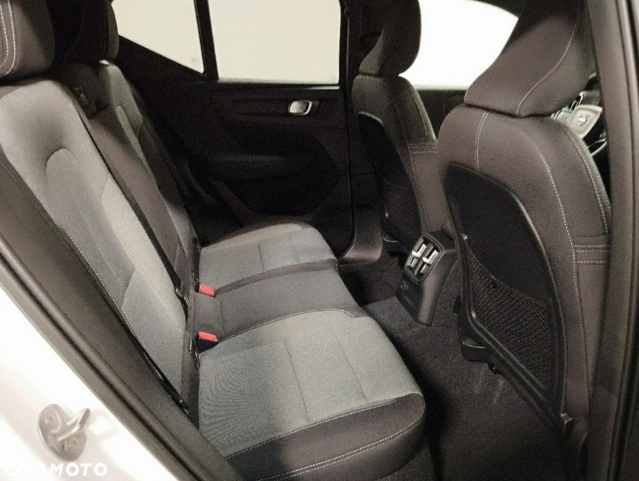Volvo XC 40 - 4