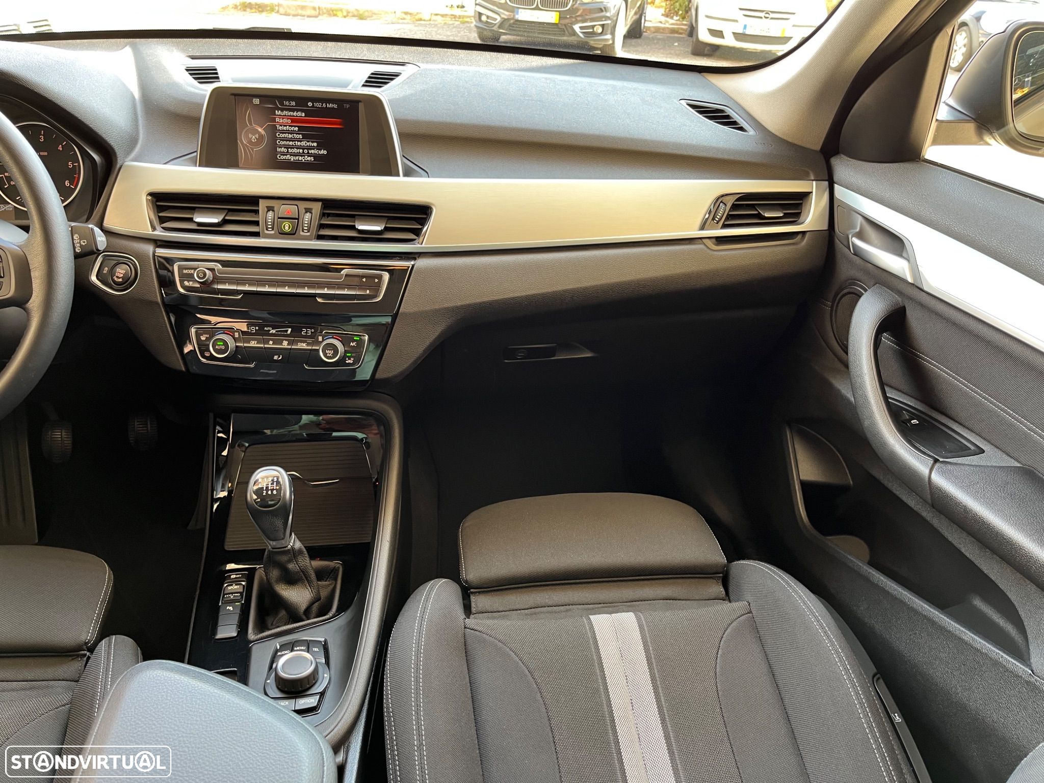 BMW X1 16 d sDrive Line Sport - 38