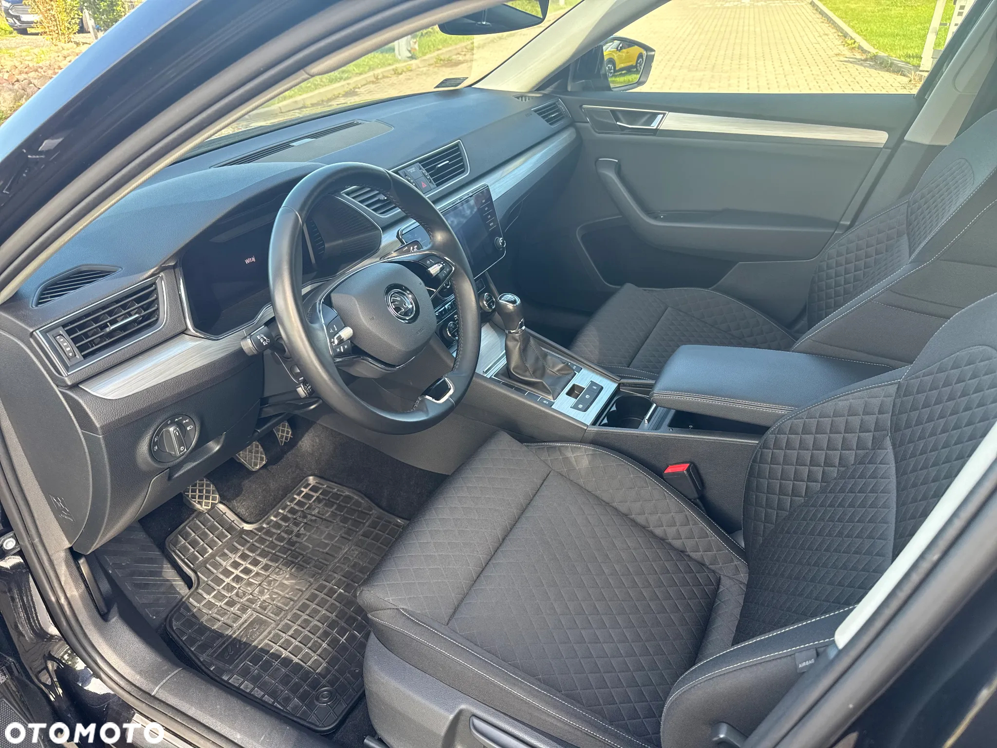 Skoda Superb 2.0 TDI SCR Ambition - 9