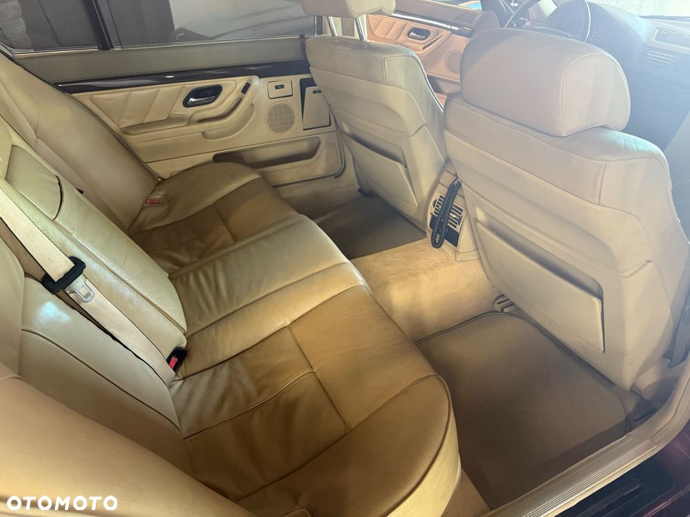 BMW Seria 7 740iL - 22