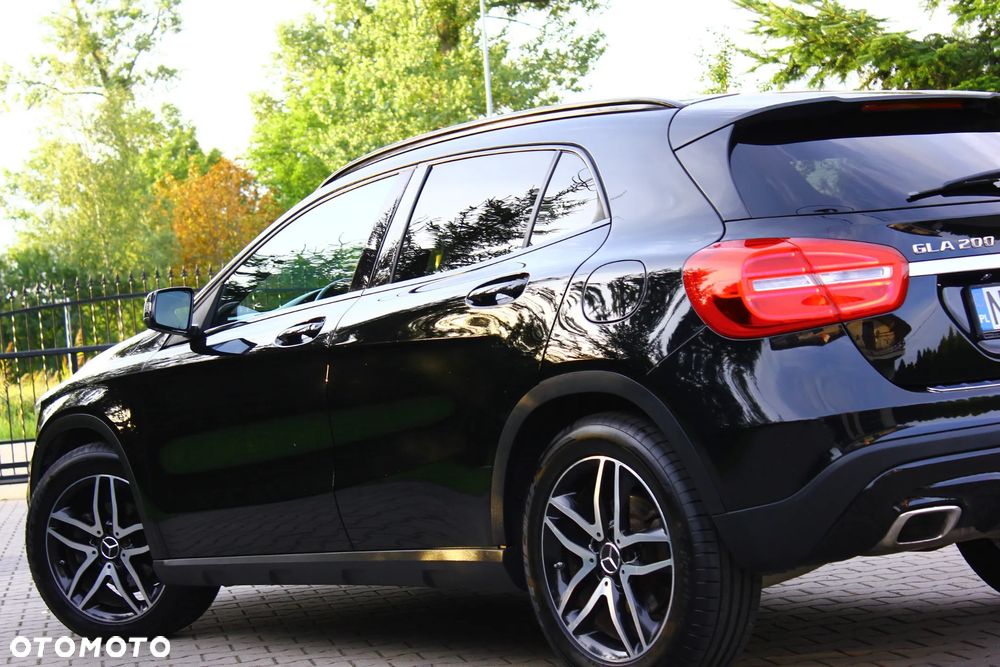 Mercedes-Benz GLA 200 (CDI) d 7G-DCT AMG Line - 10
