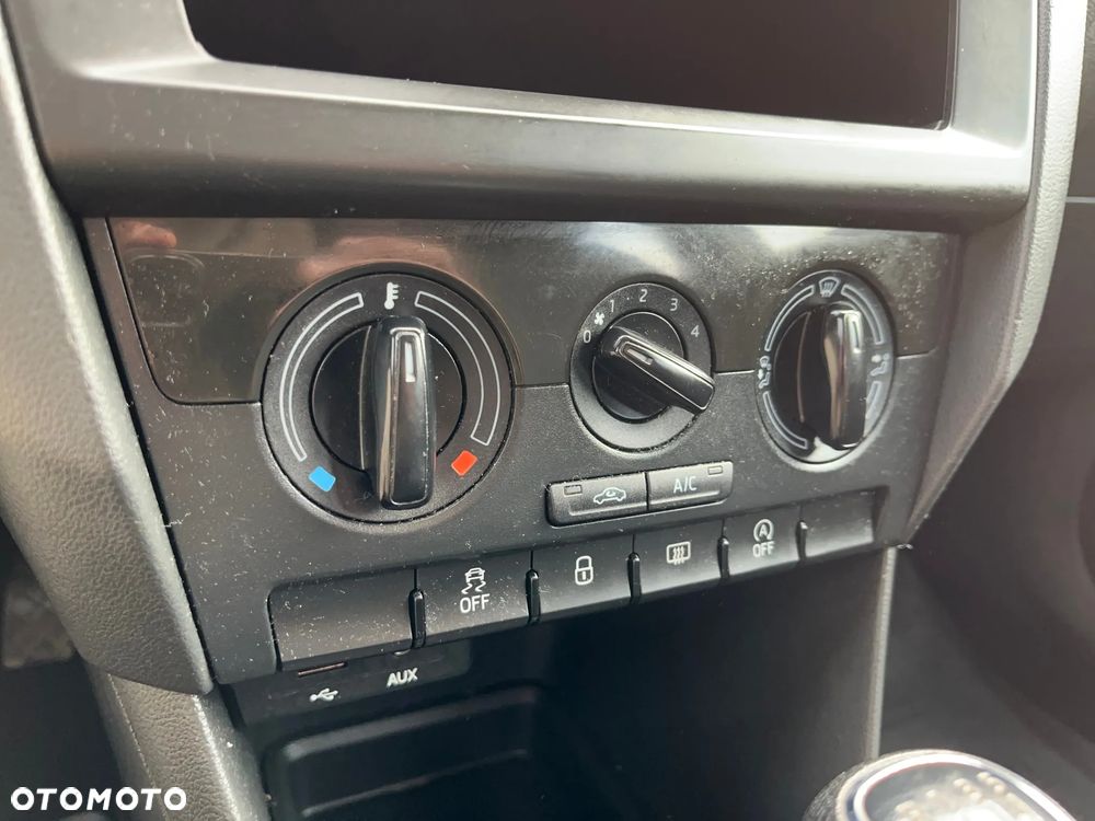 Skoda RAPID 1.0 TSI Active - 11