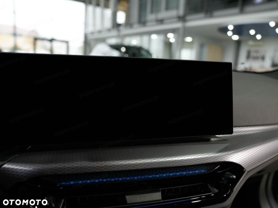 BMW Seria 3 320i xDrive M Sport sport - 11