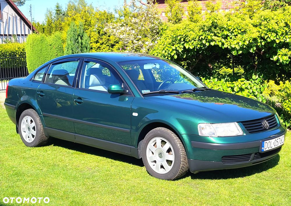 Volkswagen Passat 1.8T Basis Tiptr - 3