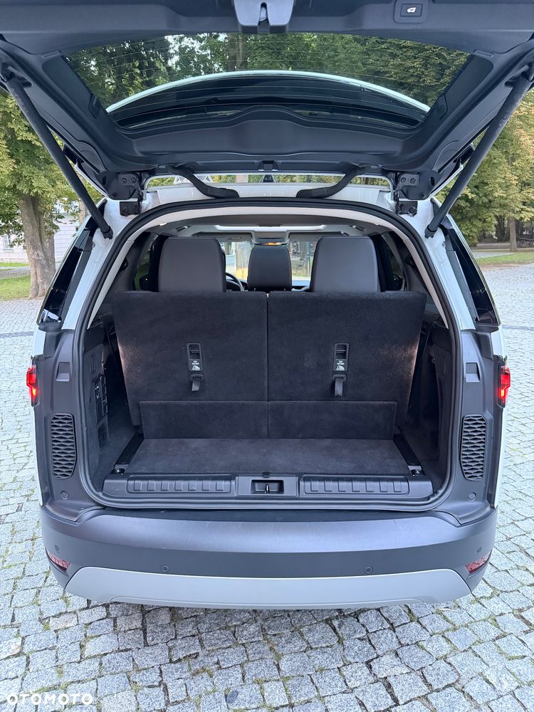 Land Rover Discovery 2.0 P300 S - 17