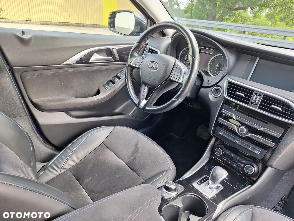 Infiniti Q30 2.2d DCT AWD Premium - 15