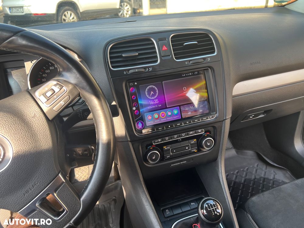 Volkswagen Golf - 10