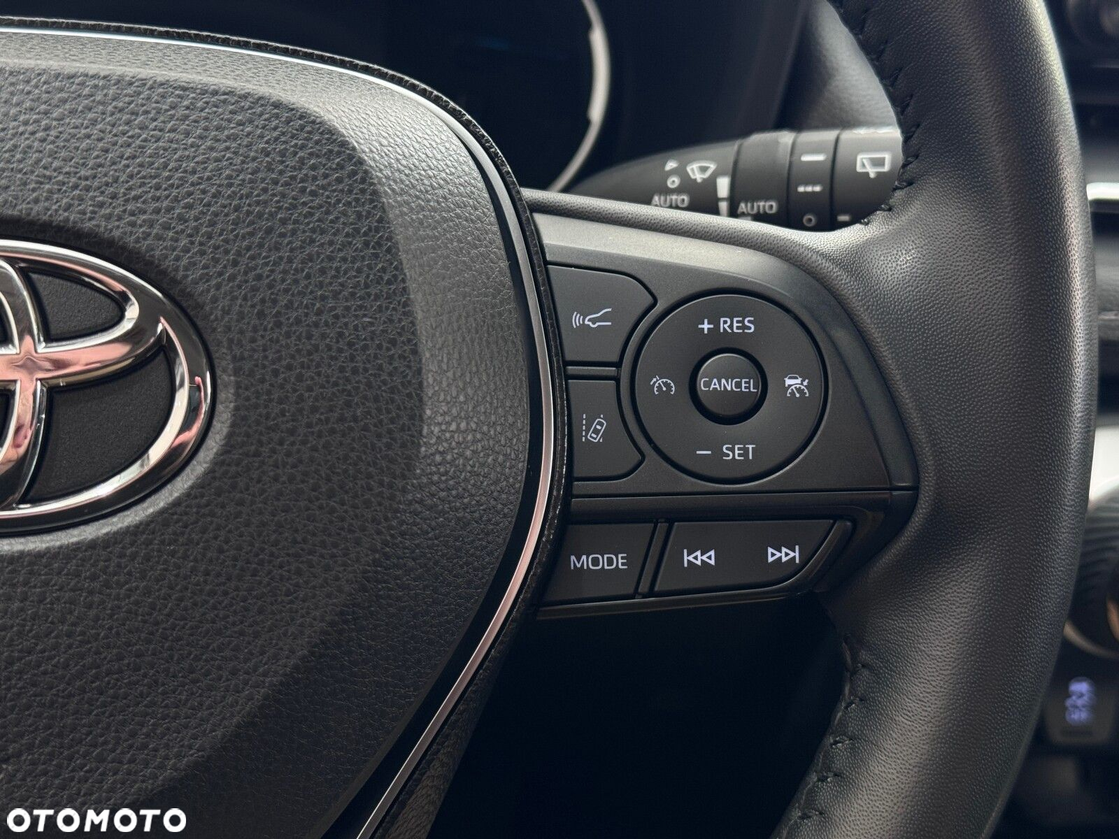 Toyota RAV4 - 24