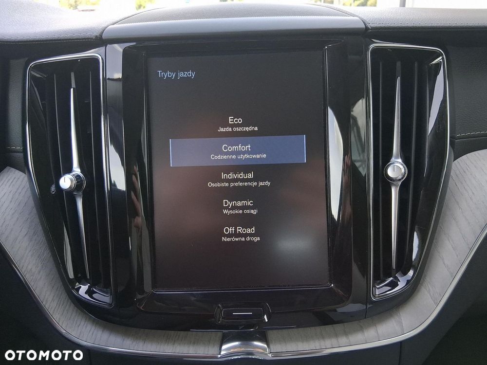 Volvo XC 60 - 25