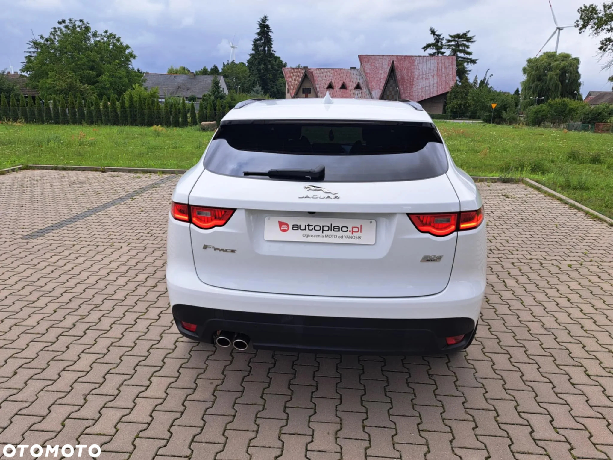 Jaguar F-Pace 20d AWD R-Sport - 6