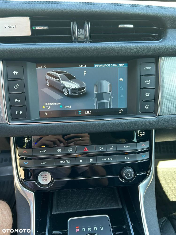 Jaguar XF 2.0 i4D AWD Prestige - 30