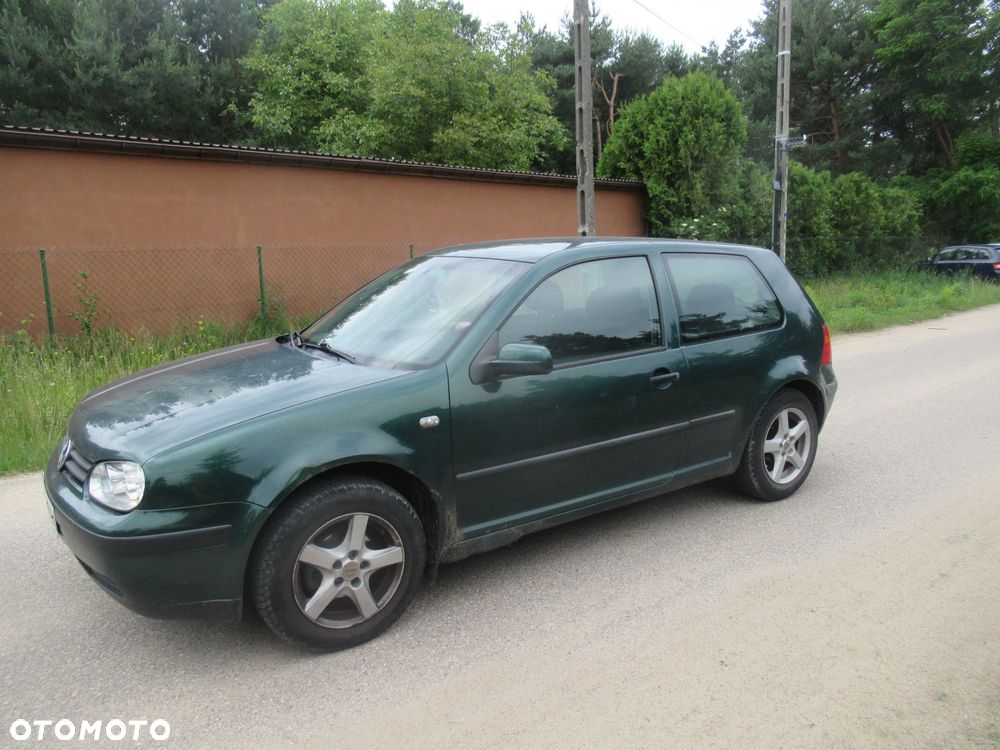 Volkswagen Golf - 2