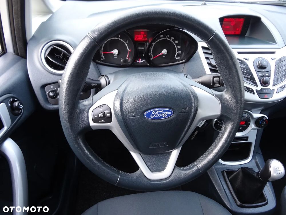 Ford Fiesta 1.25 Titanium EU5 - 21