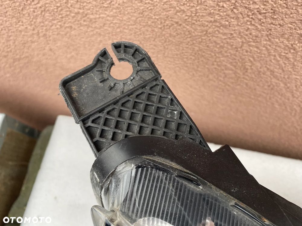 lampa focus III lift z ledem eu prawa cała - 4